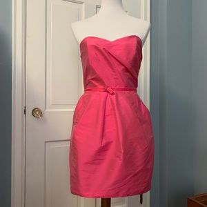 Bebe cocktail dress w/ pockets!